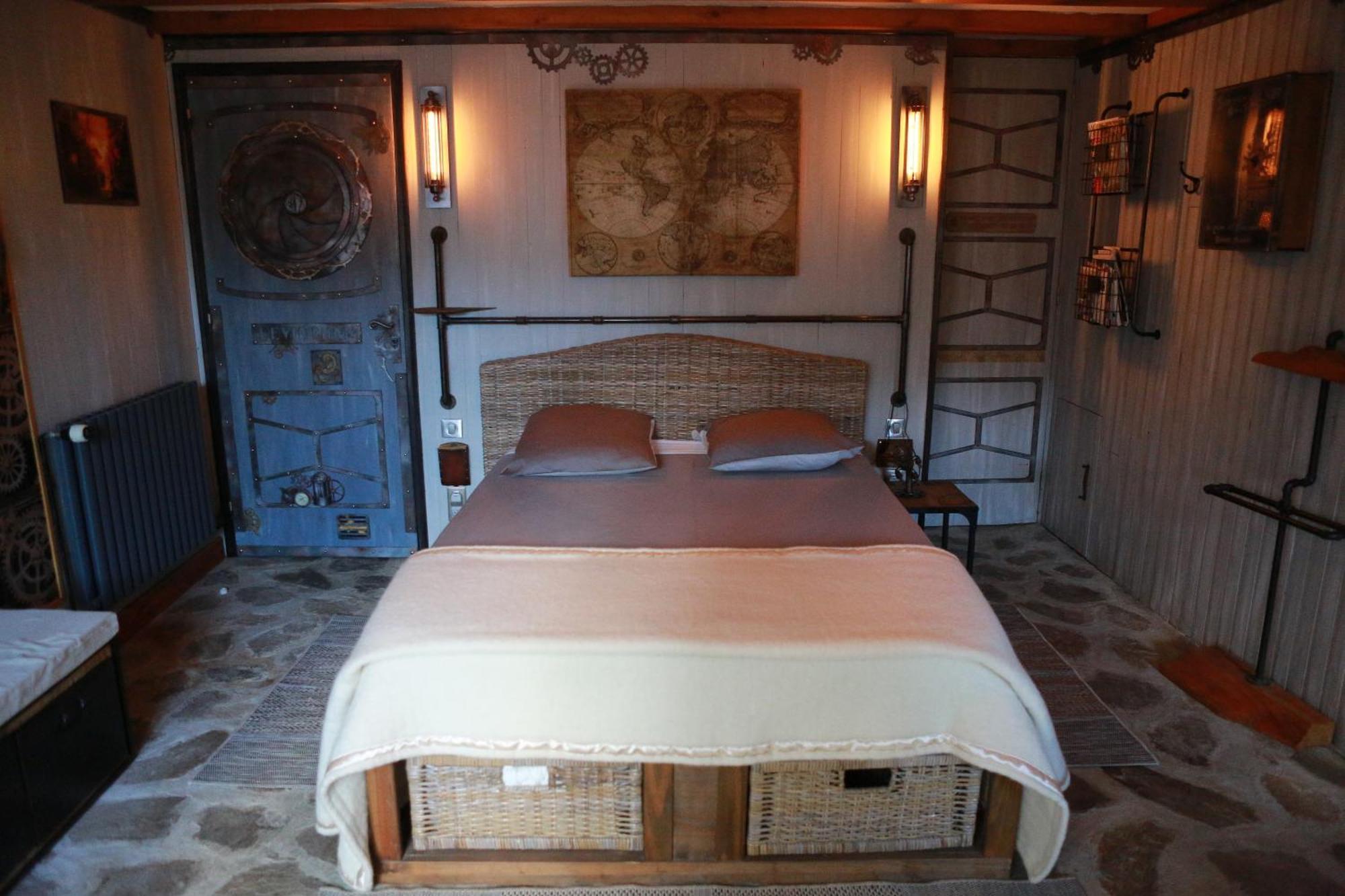 Chambre Steampunk Jules Vernes Bosbonparent ภายนอก รูปภาพ